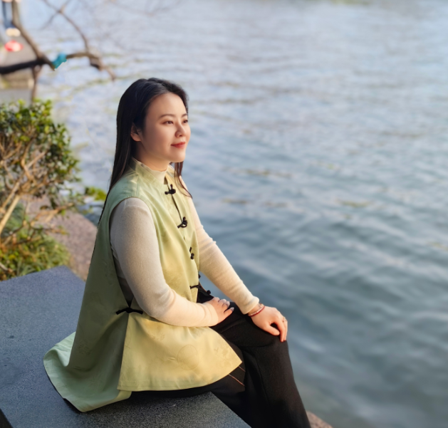 翁知宜老师 翁知宜老师